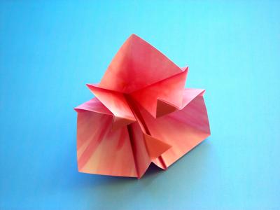 diagrammen voor een roze origami bloem