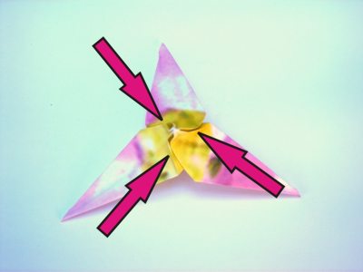 een klein roze bloemetje van papier maken een klein roze bloemetje van papier maken