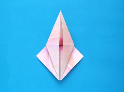 een mooie roze bloem van papier maken een mooie roze bloem van papier maken