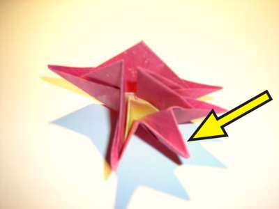 origami diagrammen van een roze bloemetje