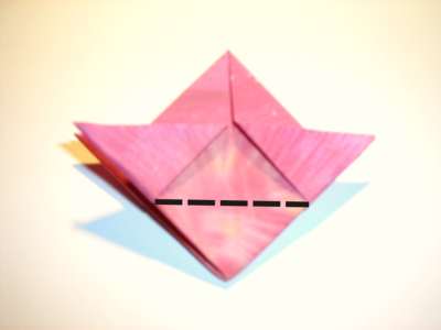 origami diagrammen van een roze bloemetje