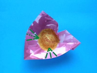 uitleg om een schattige roze bloem van papier te maken uitleg om een schattige roze bloem van papier te maken