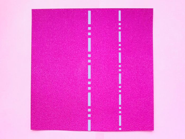 Make pink paper glitter flowers