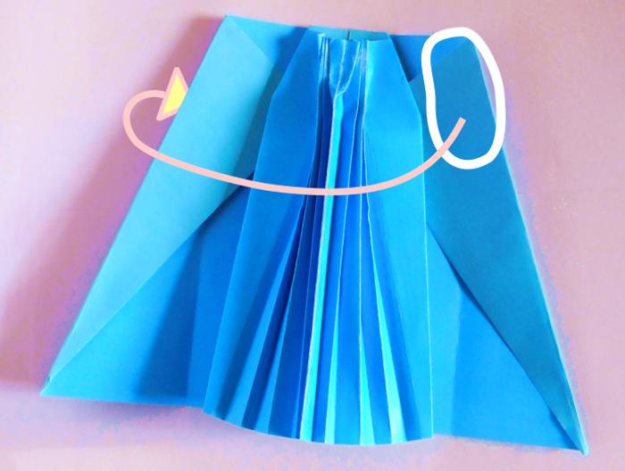 Origami plooirok maken