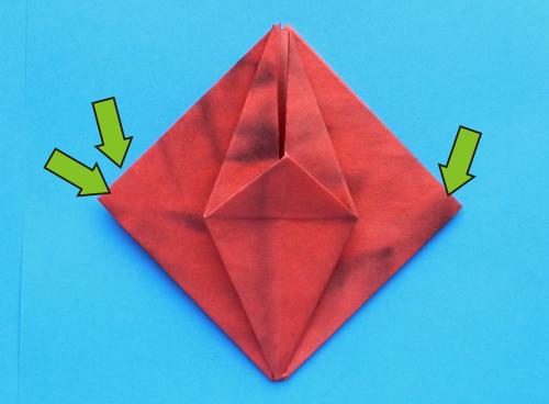 Make Origami Poinsettia flowers