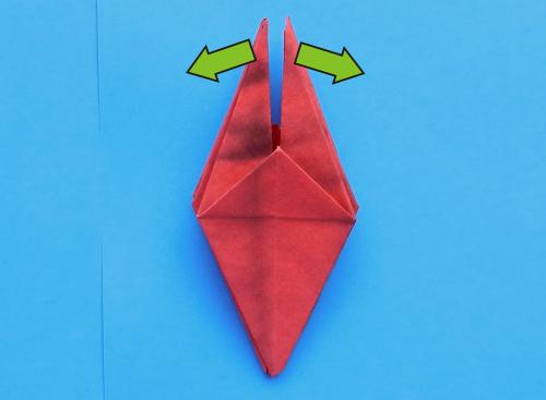 Make Origami Poinsettia flowers