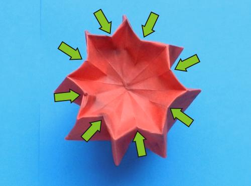 Make Origami Poinsettia flowers