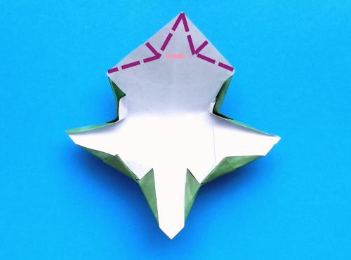 Make Origami Poinsettia flowers