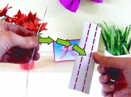 Make Origami Poinsettia flowers