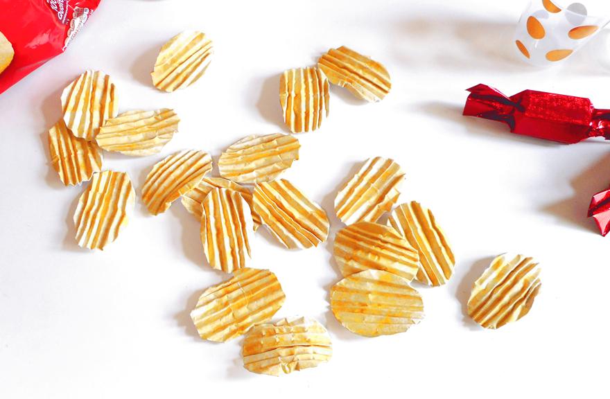 Nep ribbelchips van papier Nep ribbelchips van papier