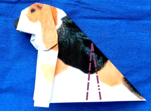 Een Beagle puppy van papier maken