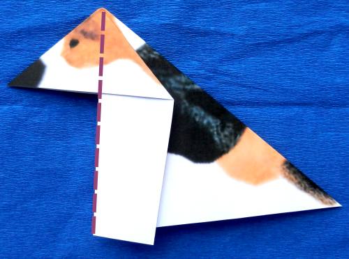 Een Beagle puppy van papier maken