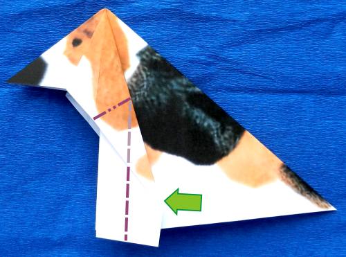 Een Beagle puppy van papier maken