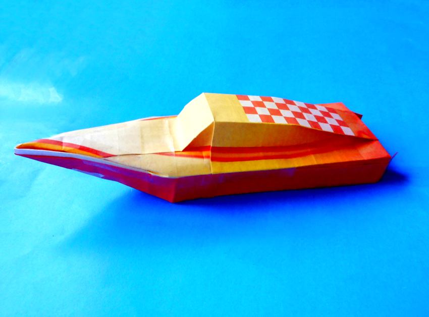 Origami speedboat