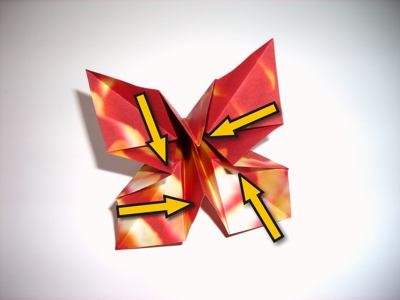 origami diagrammen voor een rode bloem