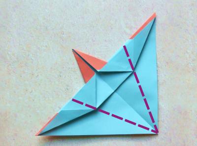 een origami raket vouwen