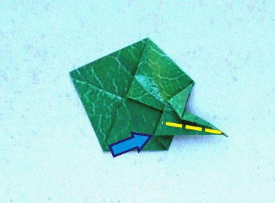 het blaadje van een origami roos vouwen
