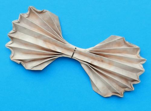 Make paper Origami Seashells