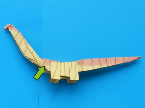 zelf een Seismosaurus met papier knutselen