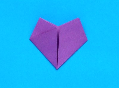 instructions for folding a tiny origami heart