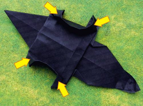 Een stinkdier van papier knutselen Een stinkdier van papier knutselen