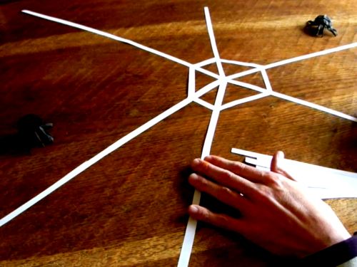 how to make a paper spiderweb