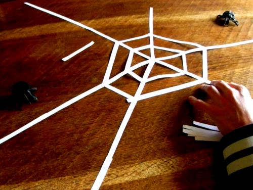 how to make a paper spiderweb