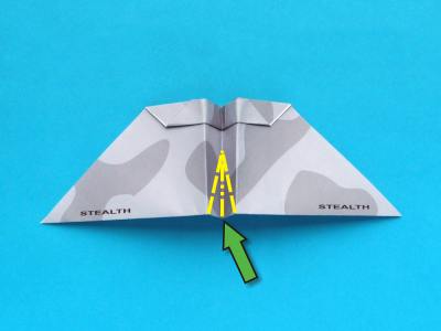 een vliegtuigje van papier vouwen een vliegtuigje van papier vouwen