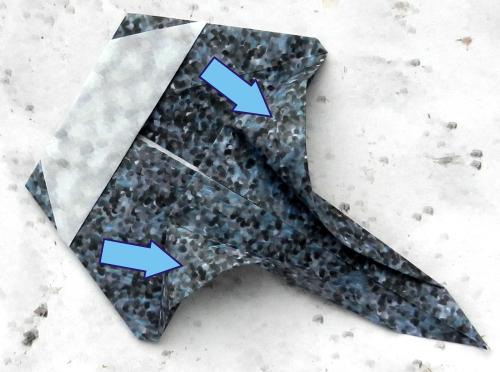 Een pijlstaartrog van papier maken Een pijlstaartrog van papier maken