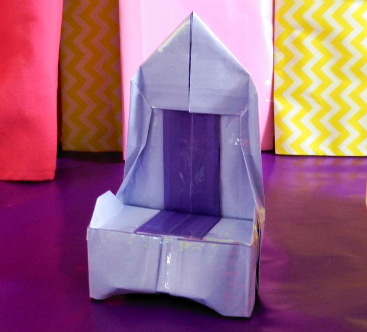 Origami throne