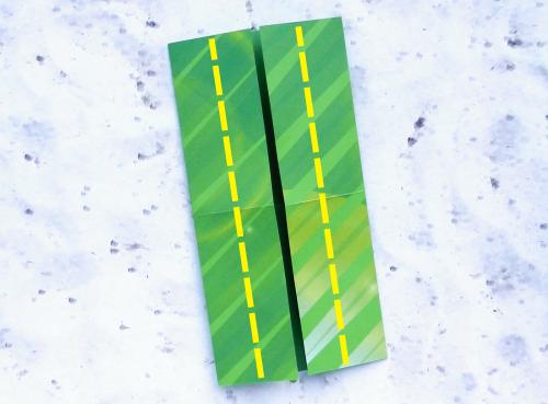 Een boom van papier maken Een boom van papier maken
