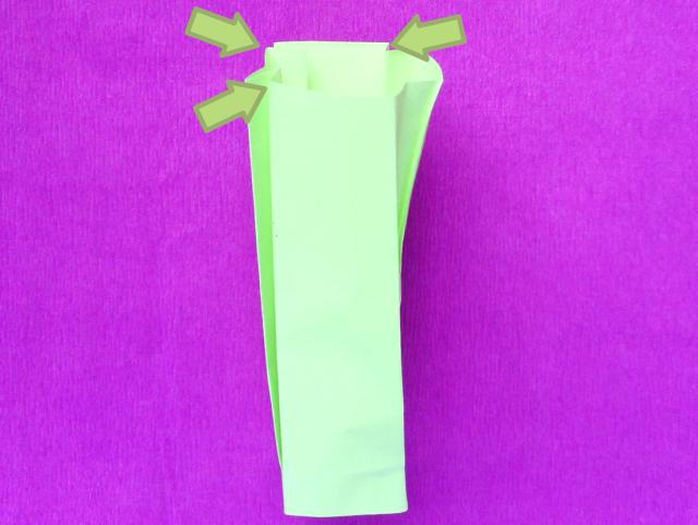 Make an Origami trumpet vase