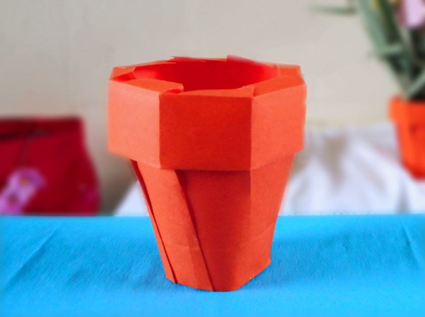 Origami vase