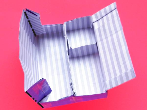 Fold an Origami wardrobe