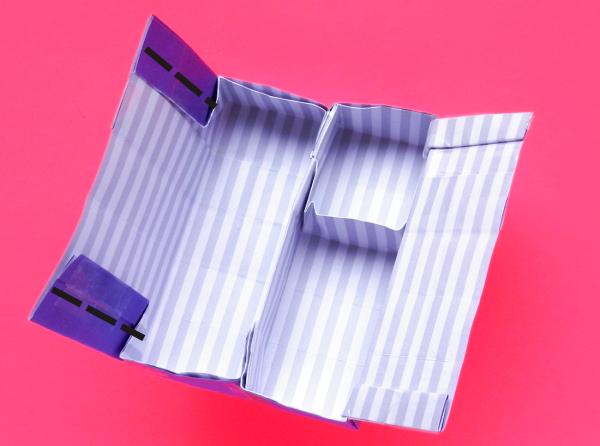 Fold an Origami wardrobe