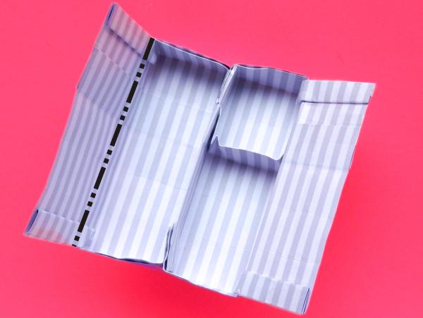 Kledingkast van papier maken