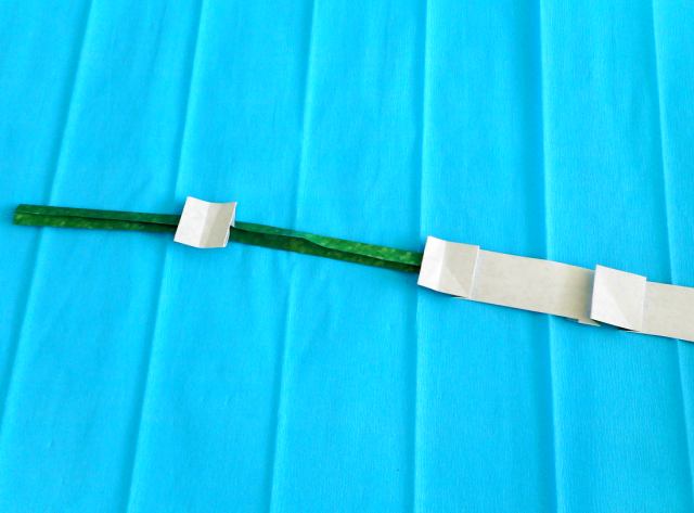 Make an Origami Wreath Make an Origami Wreath