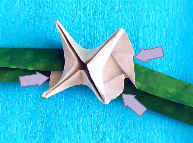 Make an Origami Wreath