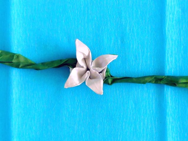 Make an Origami Wreath