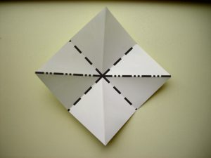 origami diagrammen voor een gele bloem