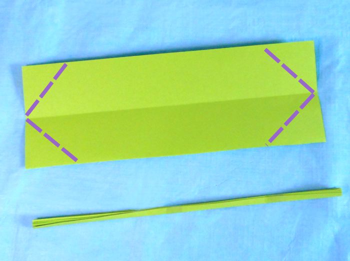 Fold an Origami Iris Flower Fold an Origami Iris Flower