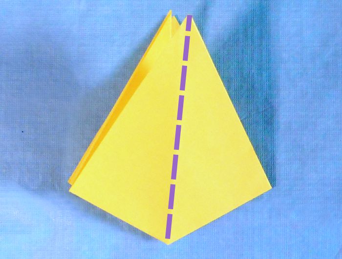 Fold an Origami Iris Flower Fold an Origami Iris Flower