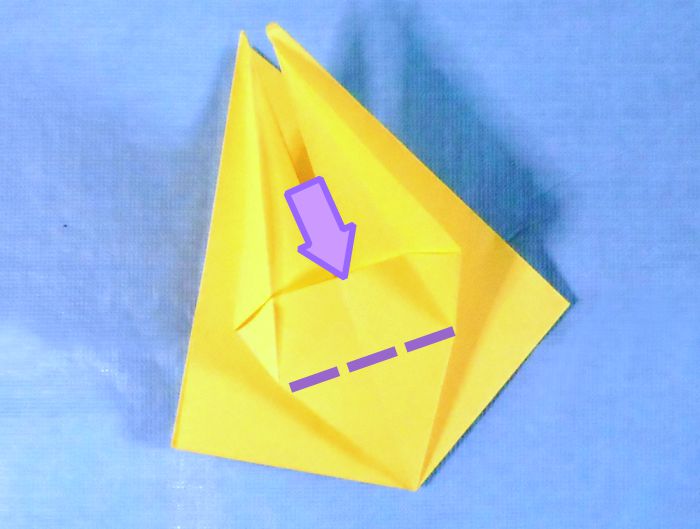 Fold an Origami Iris Flower Fold an Origami Iris Flower
