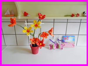 kaartje van schattige papierkunst bloemen