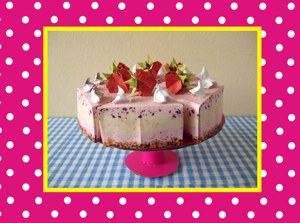verjaardagskaartje met een lekkere roze taart