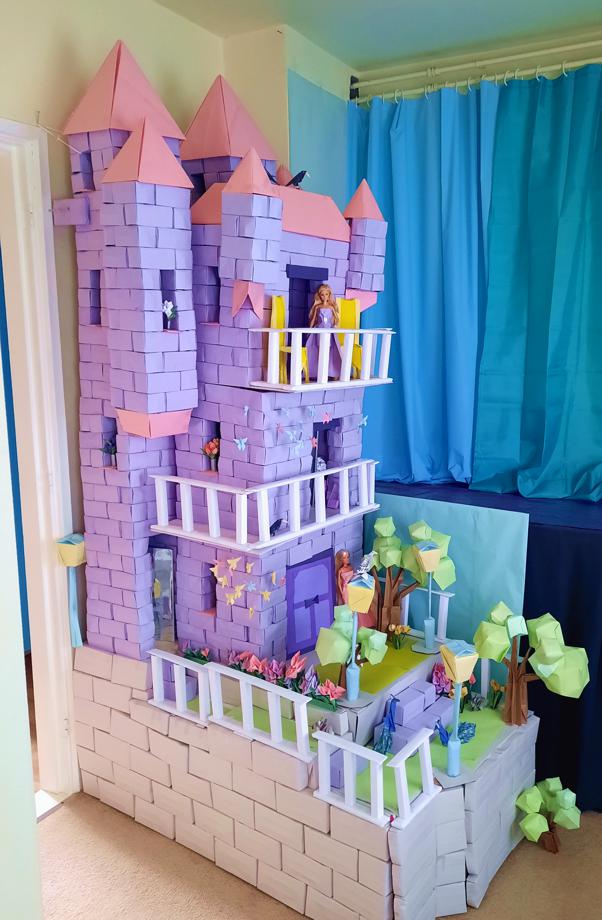 Poppenhuis kasteel van papier