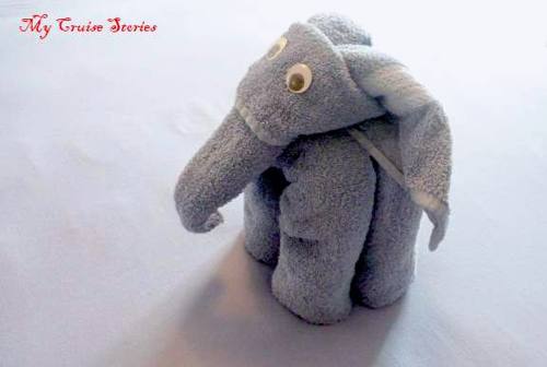 van handdoeken gemaakte olifant