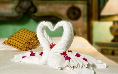 towel origami valentine swans