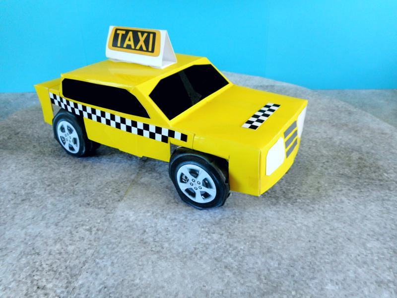 Taxi van papier