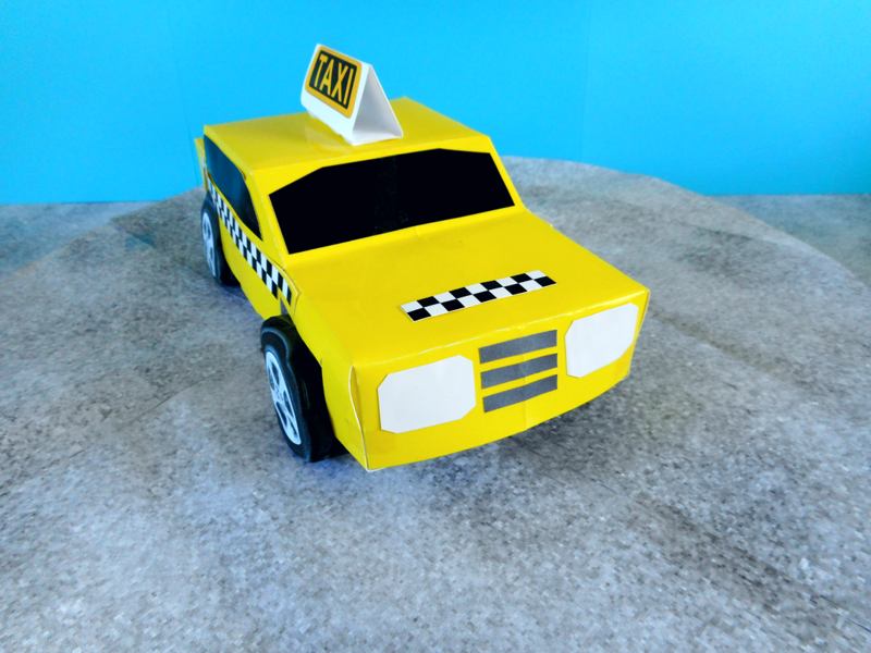 Taxi van papier